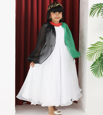 White UAE National dress