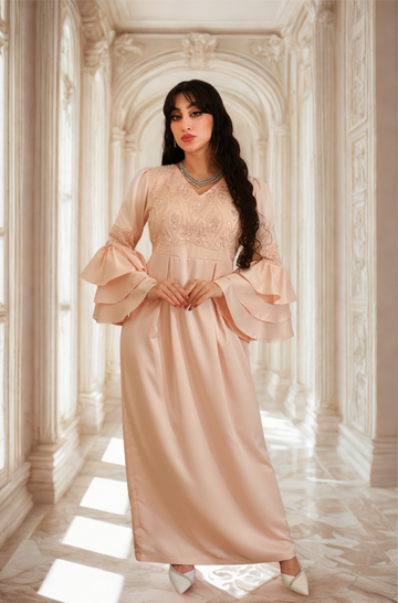 Step Into Elegance: Evening Dresses for Women in UAE by La Mode Patchouli