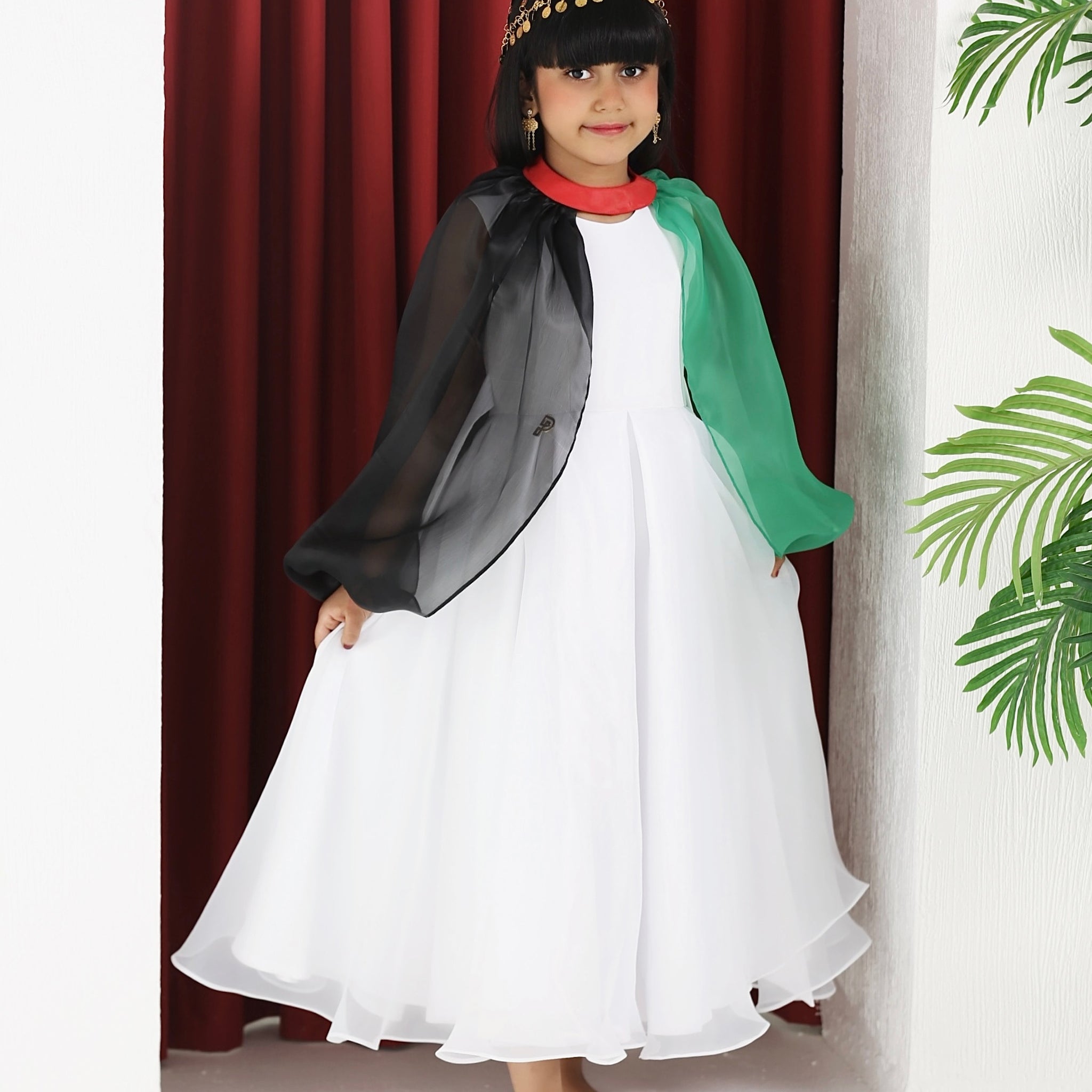 White UAE National dress